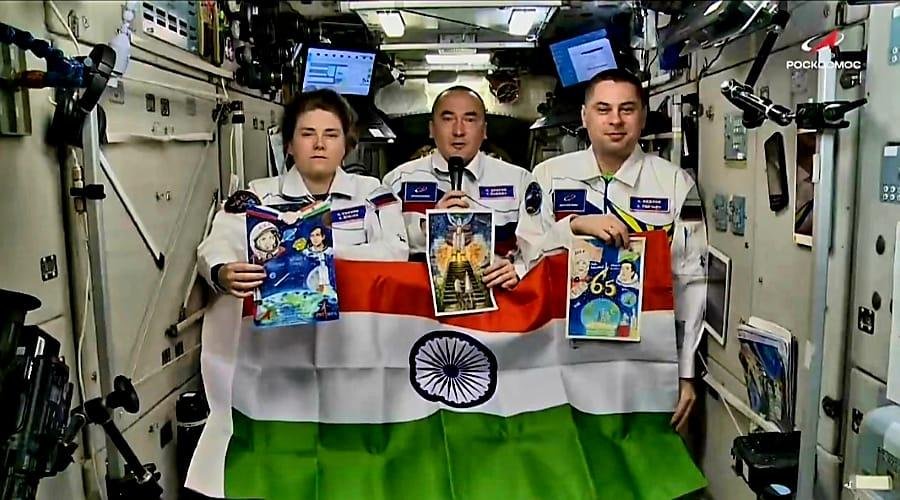 अंतरिक्ष से भारतीयों के लिए आया बेहद ख़ास संदेश
