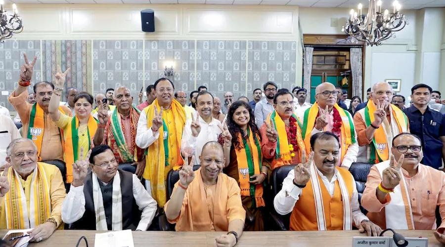 UP Rajya Sabha Election: यूपी में बिना वोटिंग चुने गए 10 राज्यसभा सांसद, BJP के 8 और सपा के 2 उम्मीदवार जीते