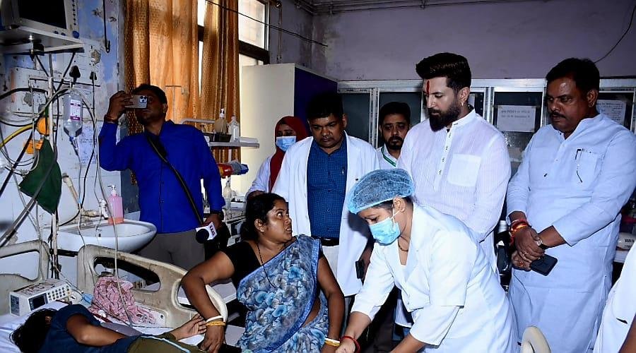 बिहार के वैशाली में नाव हादसे के पीड़ितों से मिले चिराक, दुर्घटना पर राष्ट्रपति, प्रधानमंत्री दुखी