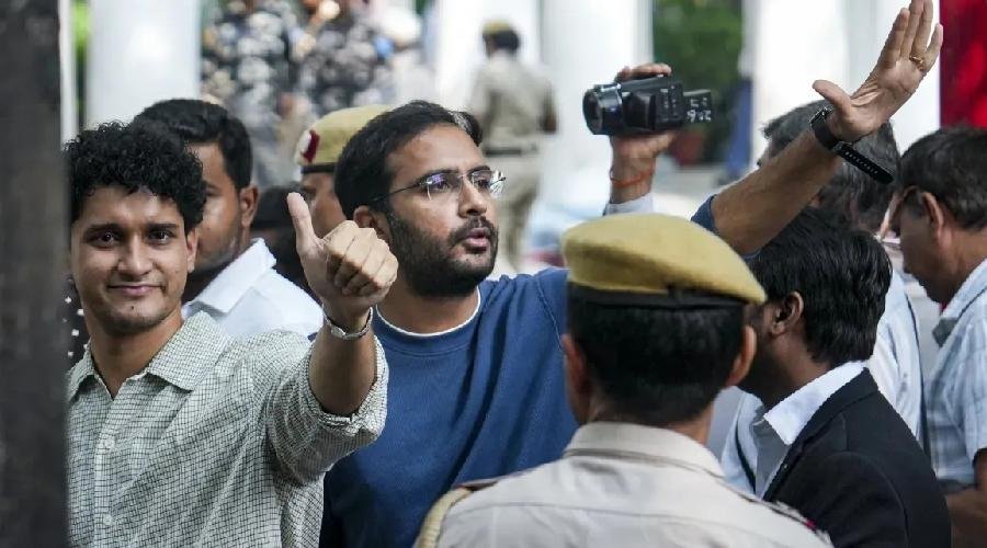 Saurav-Ashutosh Custody: कोर्ट ने फैसला रखा सुरक्षित, दिल्ली पुलिस ने मांगी 3 दिन की और हिरासत