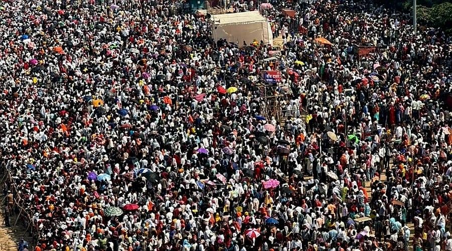 शौर्य और कौशल देखने जुटी महाकुंभ जैसी भीड़